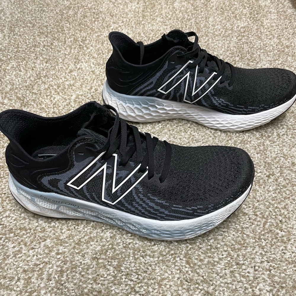 New Balance 1080v11 Sneaker Womens Sz 8.5